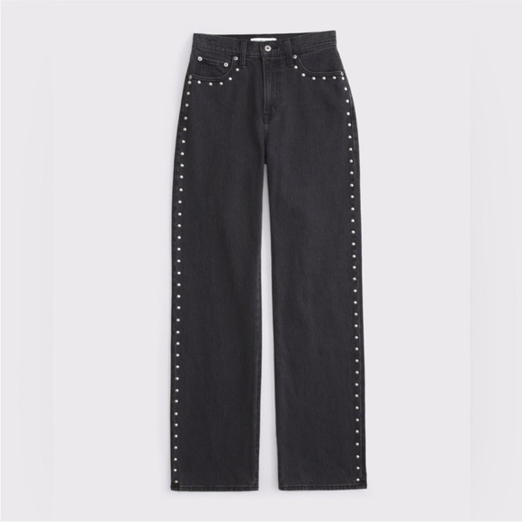 Abercrombie & Fitch Denim - Abercrombie & Fitch High Rise 90s Relaxed Studded Jean in Black
